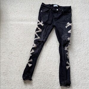 Men's Black Skinny Jeans with Distressed Design